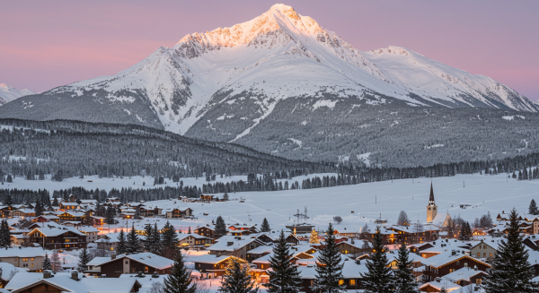 A snowy Christmas in a quiet town #3